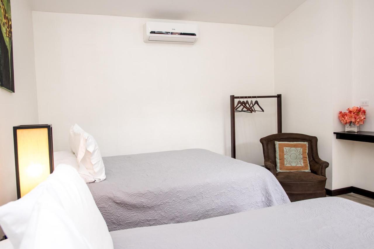 Casa Maria Aeropuerto B&B Rio Segundo Екстер'єр фото